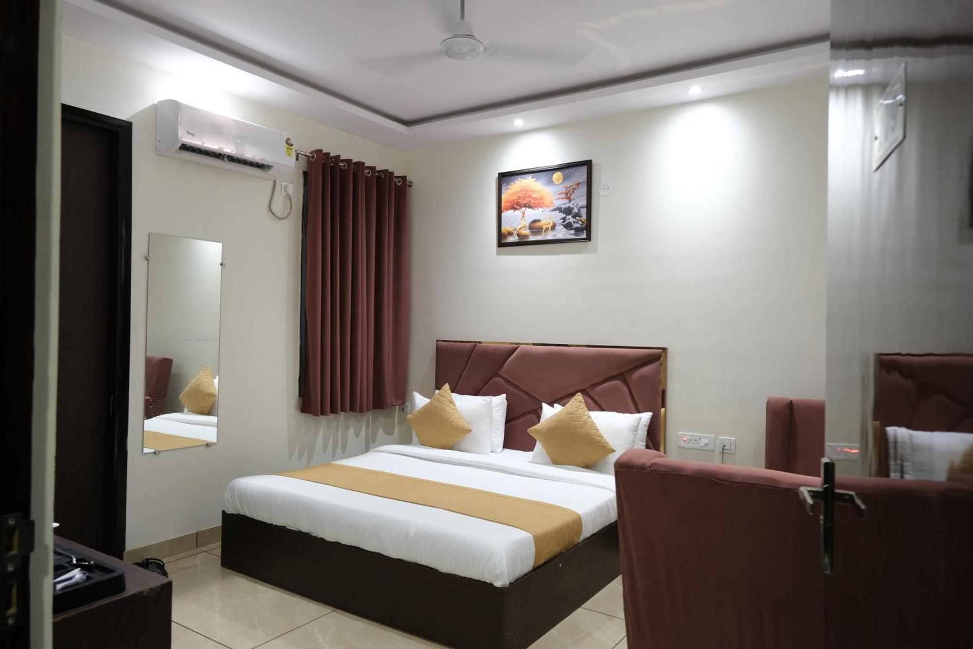 Hotel De Hocks Deluxe - New Delhi Railway Station Esterno foto