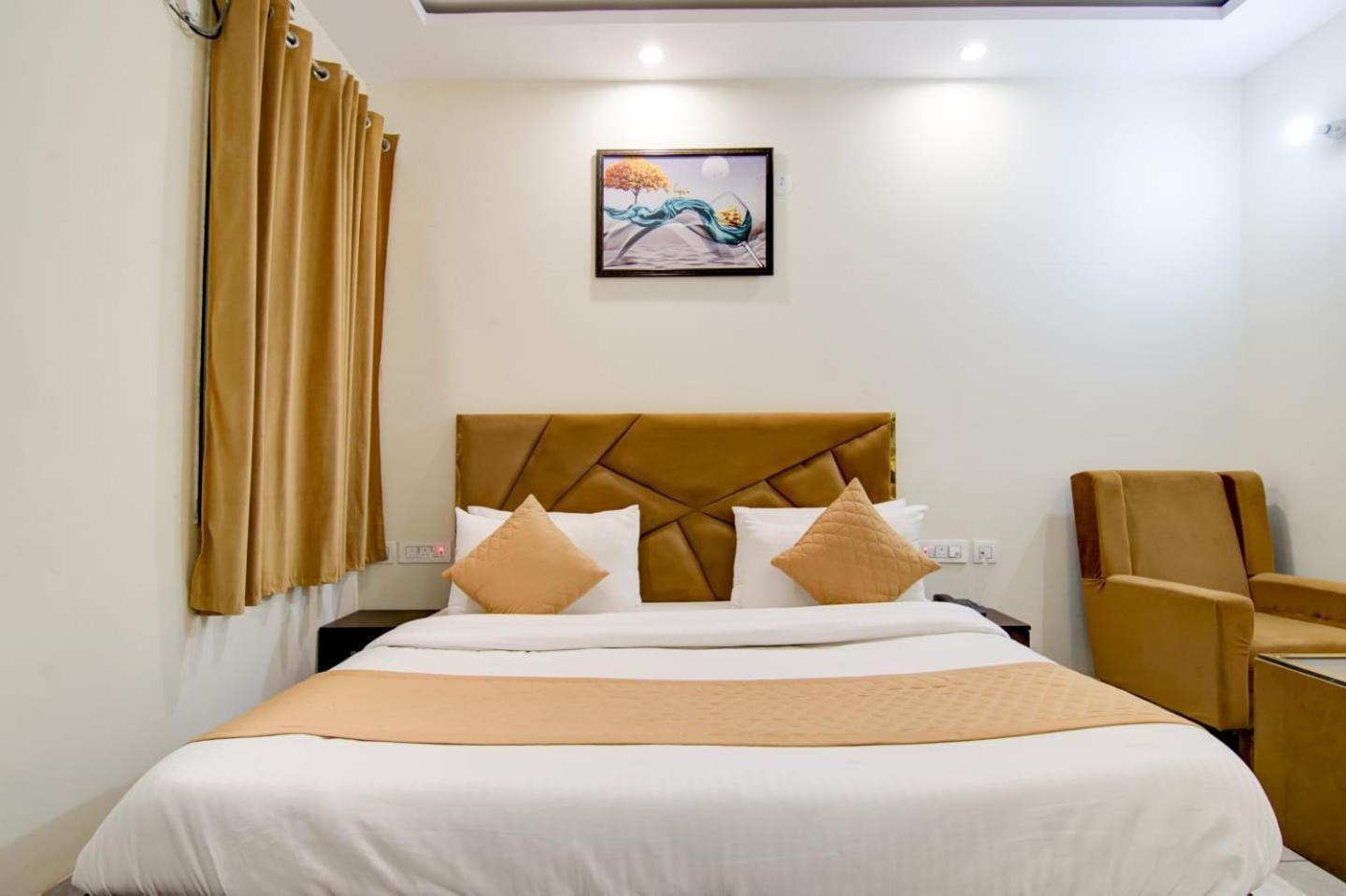 Hotel De Hocks Deluxe - New Delhi Railway Station Esterno foto