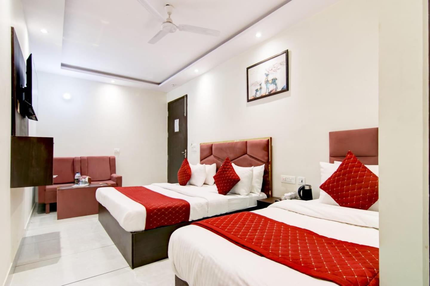 Hotel De Hocks Deluxe - New Delhi Railway Station Esterno foto