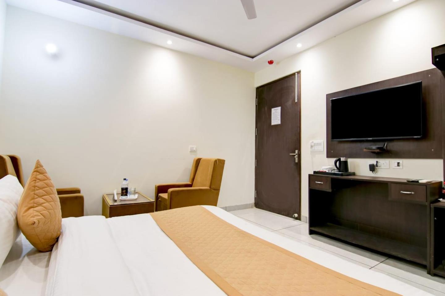 Hotel De Hocks Deluxe - New Delhi Railway Station Esterno foto