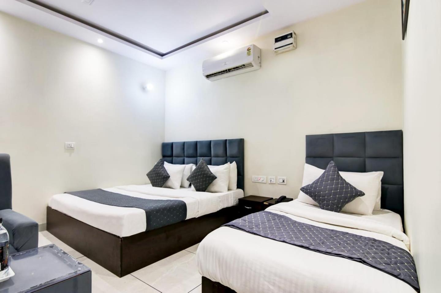 Hotel De Hocks Deluxe - New Delhi Railway Station Esterno foto