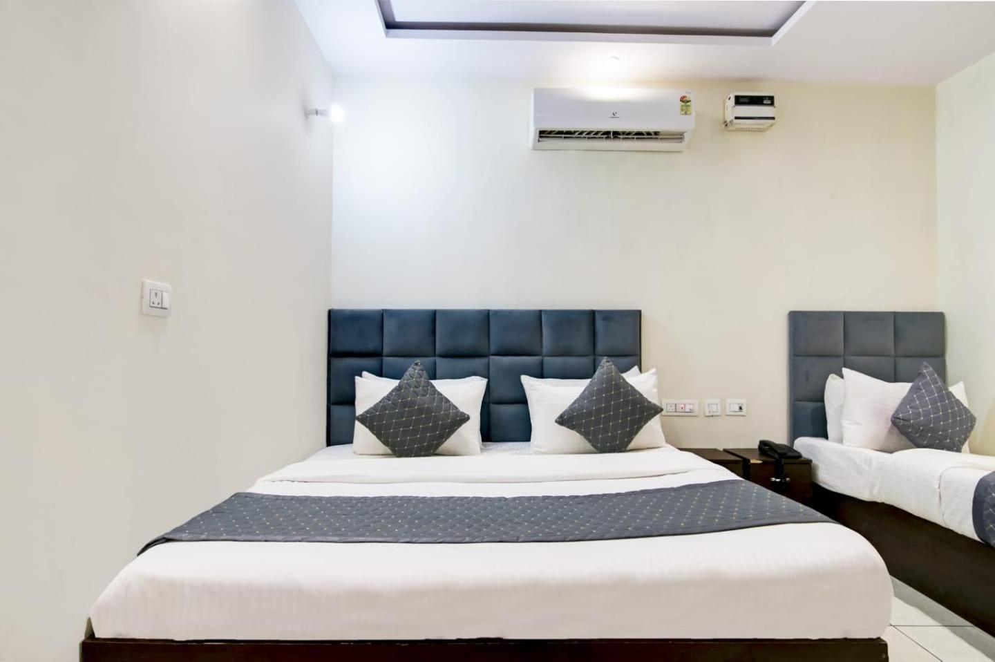 Hotel De Hocks Deluxe - New Delhi Railway Station Esterno foto