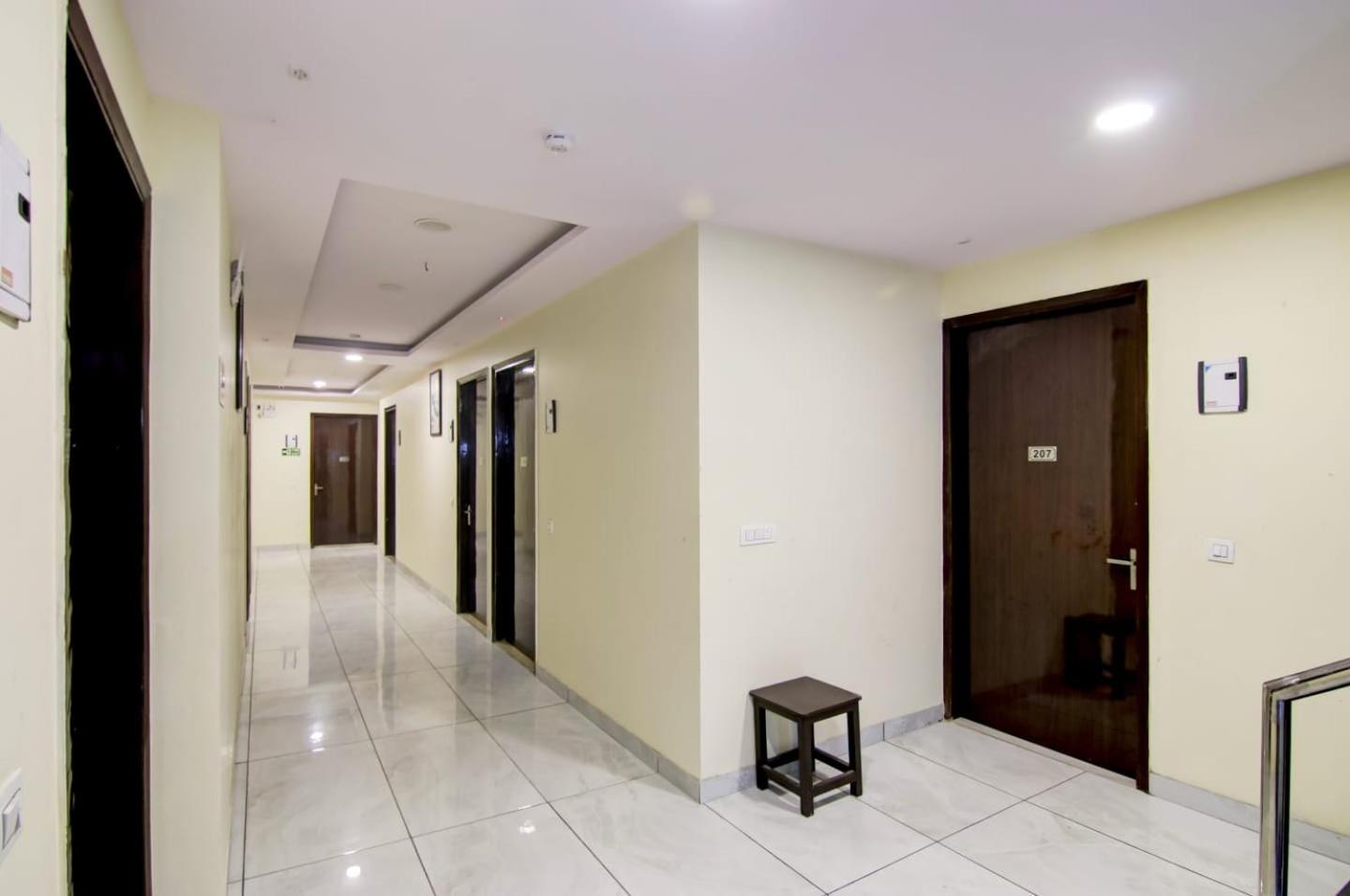 Hotel De Hocks Deluxe - New Delhi Railway Station Esterno foto
